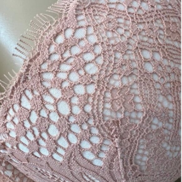 Victoria Secret's Lace Bra Very Sexy Push-Up / Size 36 D / Pink - Picture 4 of 9